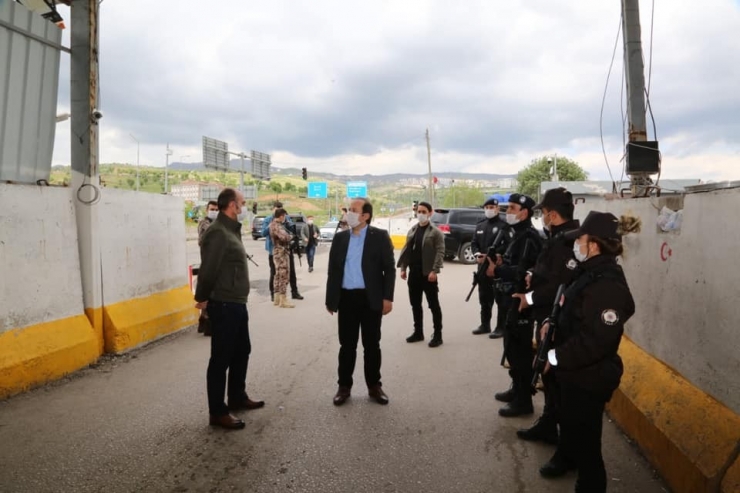 Vali Pehlivan, Trafik Haftasında Kontrol Noktalarını Ziyaret Etti