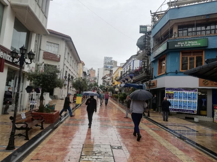 Üç Günlük Yasak Sonrası Aydın’da Sokaklar Hareketlendi