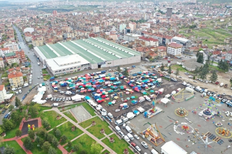 Pazaryerinde Sosyal Mesafe Tedbiri