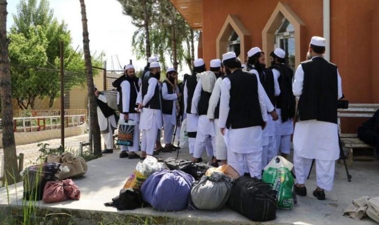 Afganistan’da 102 Taliban Mensubu Serbest Bırakıldı