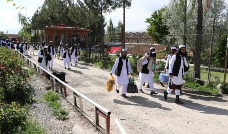 Afganistan’da 102 Taliban Mensubu Serbest Bırakıldı