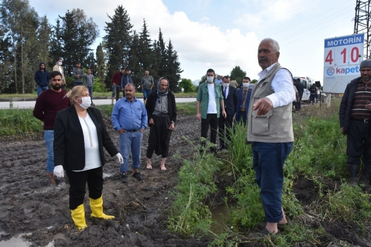 Tarım İşçilerinin Çadırlarını Sel Suları Bastı