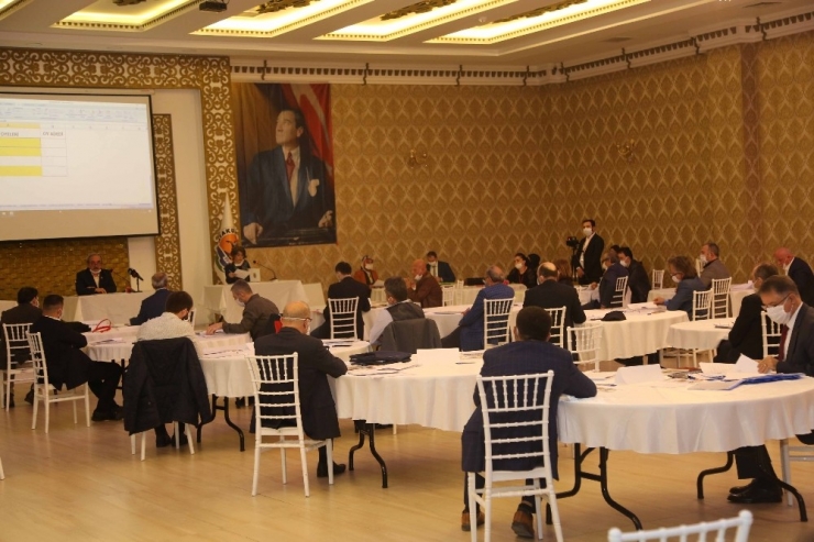 Deveci’den ‘Gıda Bankası’ Çağrısı