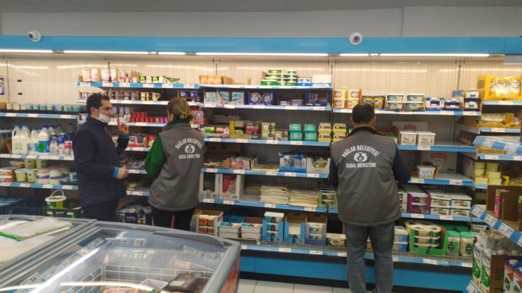 Korona Virüs Sürecinde Halk Sağlığını Tehdit Eden Gıdalara El Konuldu