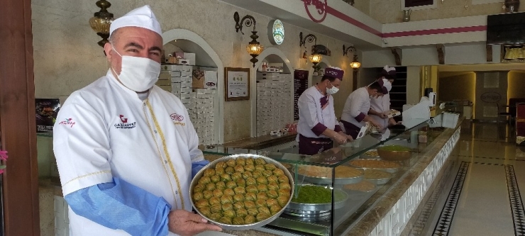 Koronanın Vurduğu Baklavacılarda Normalleşme Sevinci