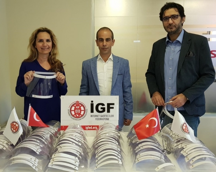 İgf’den Gazetecilere Siperlik Maske Desteği
