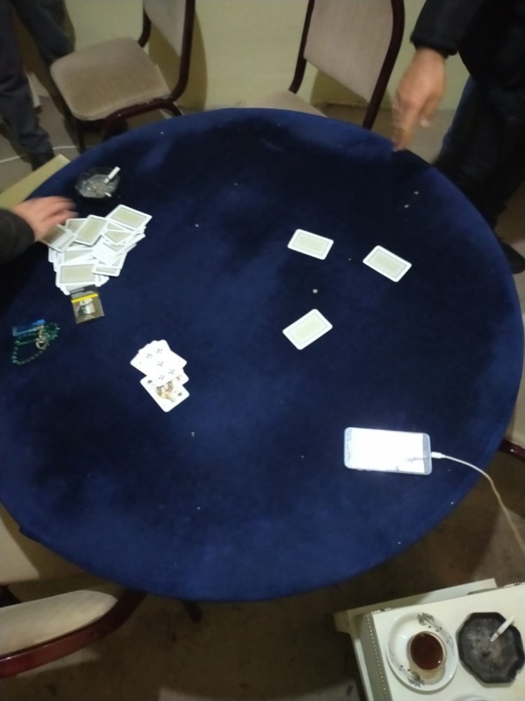 Kumar Oynamak İçin Ev Kiralayan 7 Kişi Gözaltına Alındı