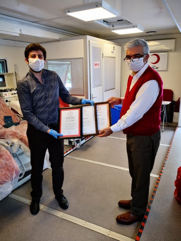 Plazma Bağışlayarak Üç Kez Kahraman Oldu