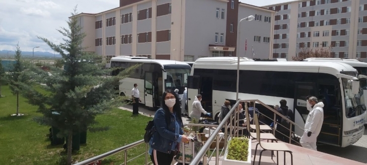 Niğde’de Gözlem Altında Bulunan 232 Türk Vatandaşı Evlerine Gönderildi