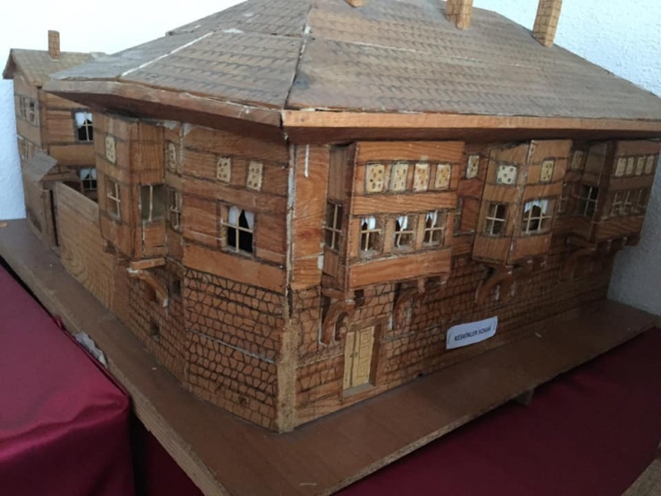 Osmaneli Tarihine Işık Tutan Ulvi Erbaş’ın Eserleri Belediye Müzesinde Sergileniyor