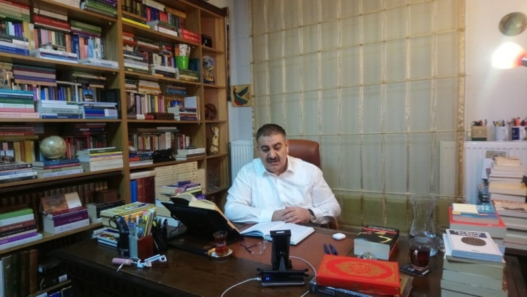 Sunar Gençlerle Söyleşti