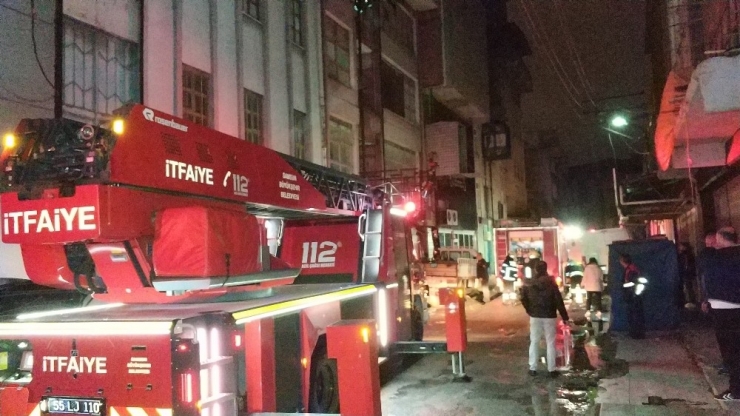 Samsun’da Mobilya İmalathanesinde Yangın