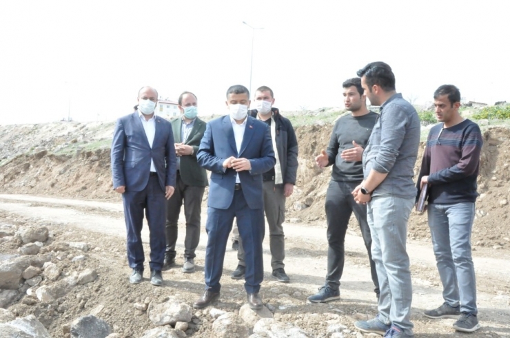 Erciş Belediyesinden Meyve Bahçesi