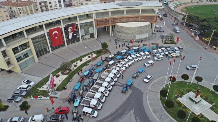 Akhisar’da Tüm Sokaklar Ve Karantina Bölgeleri Dezenfekte Ediliyor