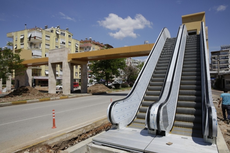 Kızılırmak Caddesi Üst Geçidinde Sona Yaklaşıldı