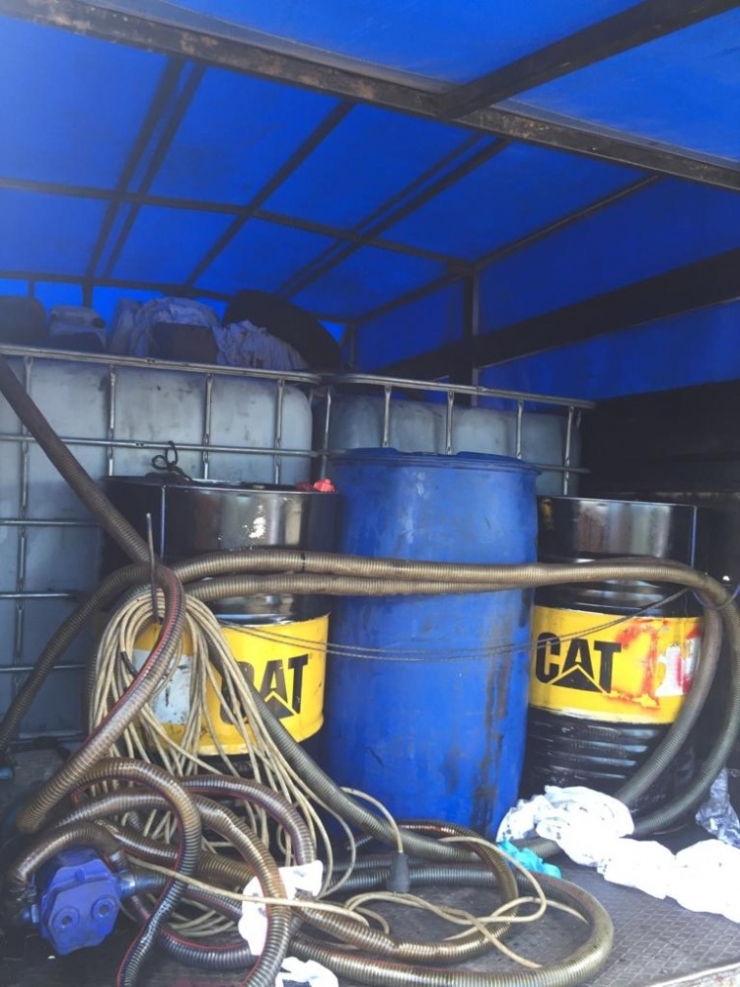 Antalya’da Kamyonette 3 Bin Litre Kaçak Akaryakıt Ele Geçirildi