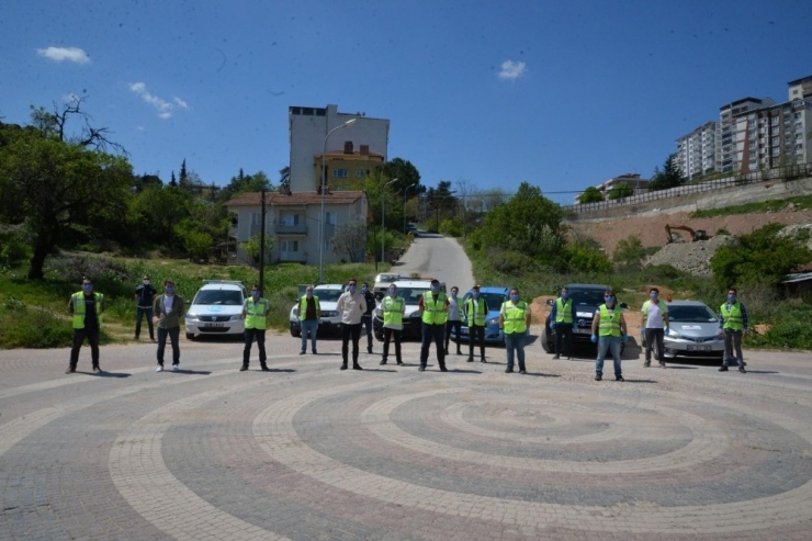 Bilecik Belediyesi Şehir Merkezinde Maske Dağıtımına Devam Ediyor