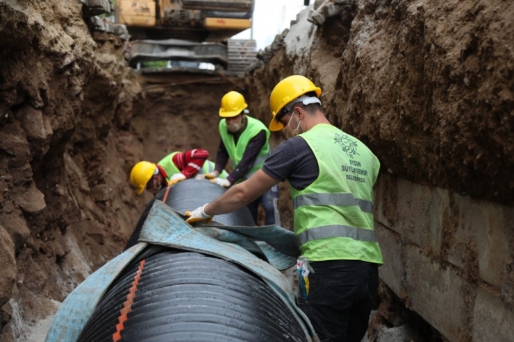 Büyükşehir Efeler’de Altyapıyı Yeniliyor