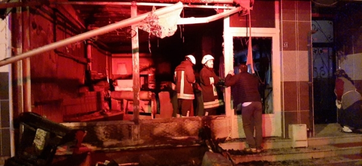 Döşeme Atölyesindeki Yangında Kundaklama Şüphesi