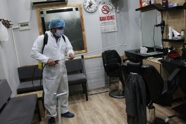 Bursa’da Açılış Öncesi Berber Ve Kuaförlere Dezenfekte Seferberliği...