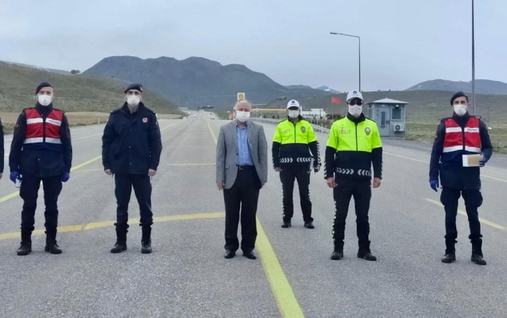 Kaymakam Duru, "Güzel Günler İçin Evde Kalmaya Devam Edelim"