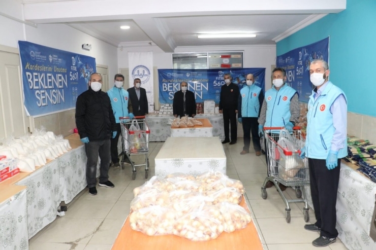 Vali Dağlı Hayır Çarşısındaki Çalışmaları İnceledi