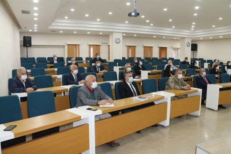 Giresun İl Pandemi Kurulu Yaklaşan Çay Hasadı Ve Fındık Tarımını Değerlendirdi