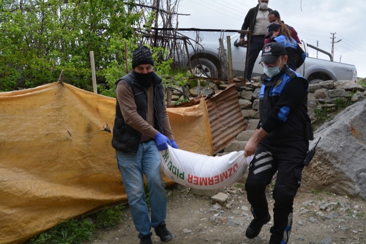 Vefa Sosyal Destek Grubu Yardımlarını Sürdürüyor