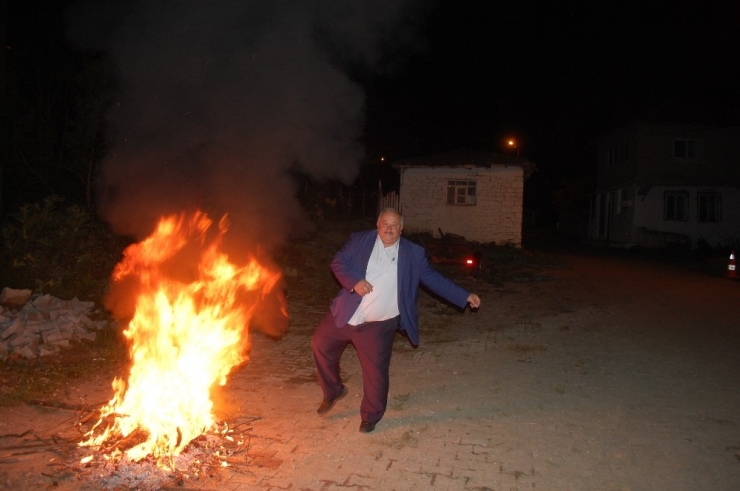 Malkara’da Hıdrellez Ateşi Yakıldı
