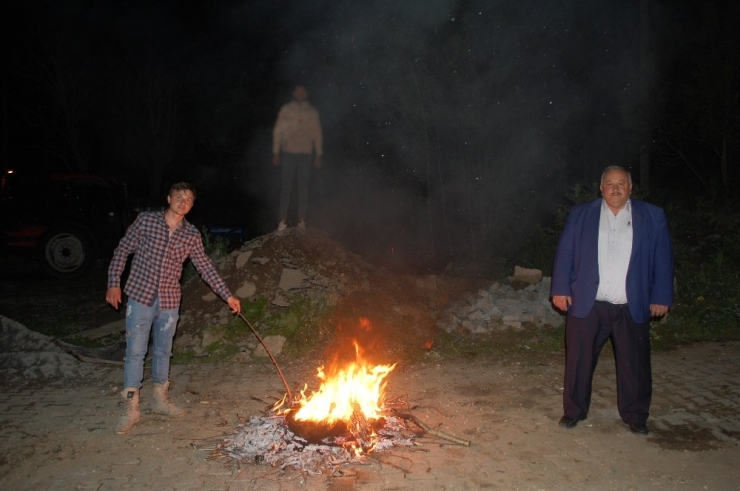 Malkara’da Hıdrellez Ateşi Yakıldı