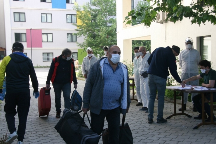 Hollanda’dan Getirilerek Karantinaya Alınan 349 Kişinin Tamamı Evlerine Gönderildi