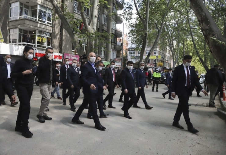 Bakan Soylu, Vefa Sosyal Destek Koordinasyon Merkezi’ni Ziyaret Etti