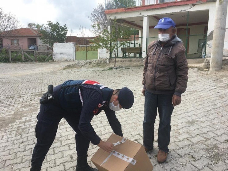 İhtiyaç Sahiplerine Gıda Yardımı