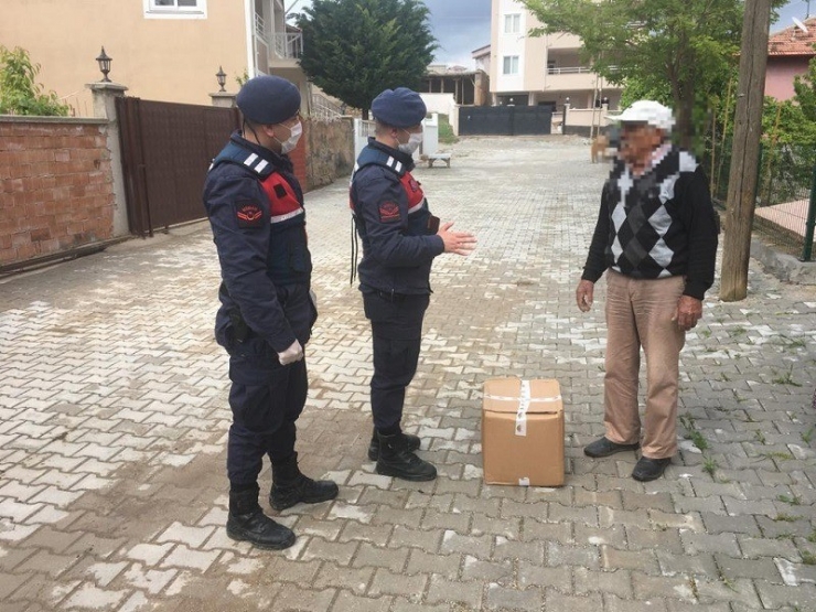 İhtiyaç Sahiplerine Gıda Yardımı