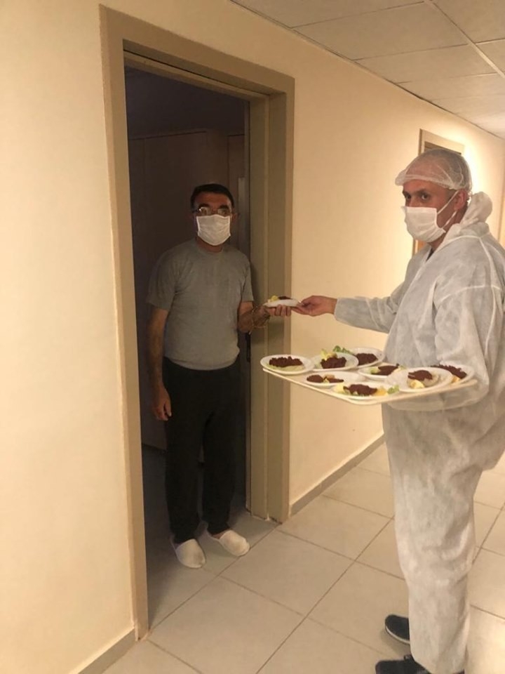 Kadayıfçı Sıtkı Usta Karantinadaki Vatandaşları Unutmadı