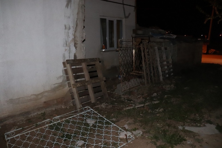 Karaman’da, Hırsızlar Girdikleri Ağıldan 4 Kuzuyu Çaldı