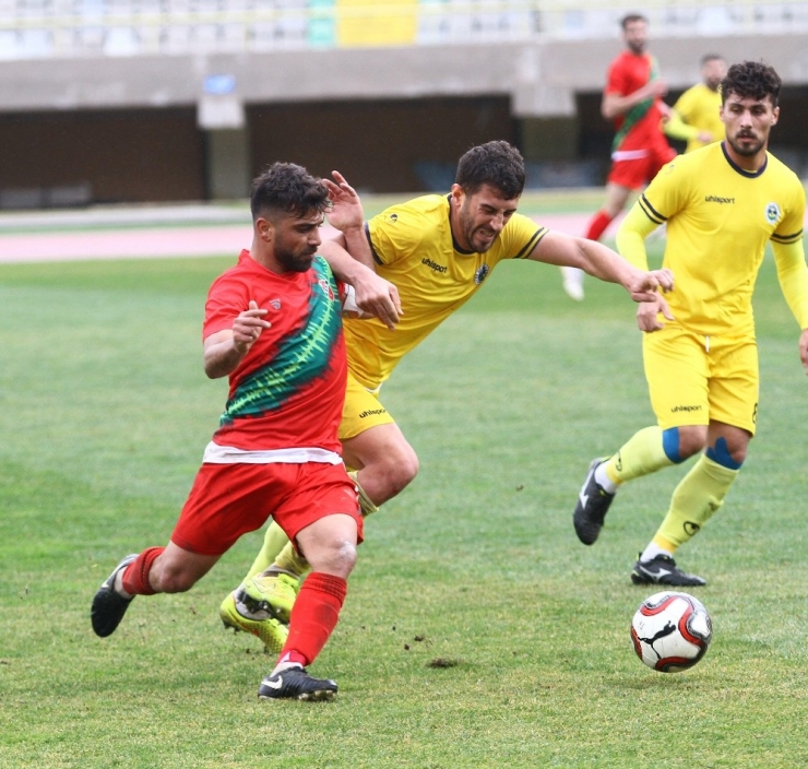 Karşıyaka Kaptanından Asılsız Haberlere Sert Tepki