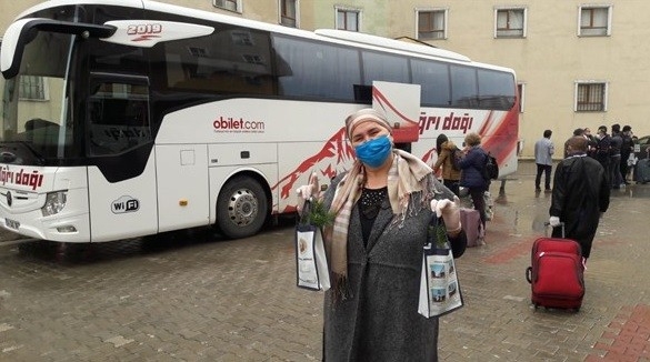 Korona Misafirleri Fidanlarla Uğurlandı