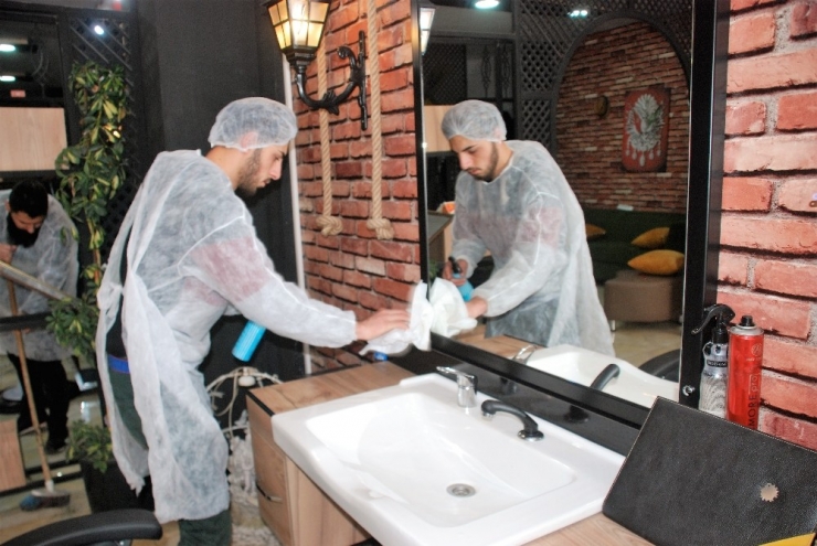 Kuaförlerde Yeni Döneme Özel Hazırlık