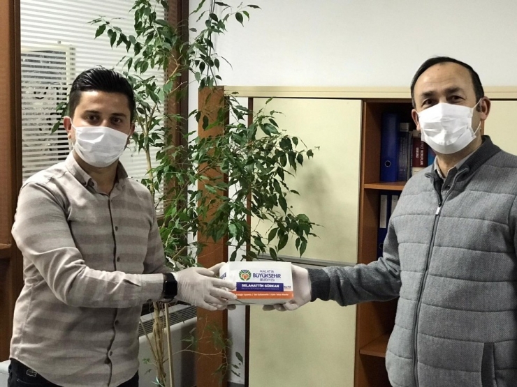 Malatya’da Vakıf, Dernek Ve Odalara Maske Dağıtıldı