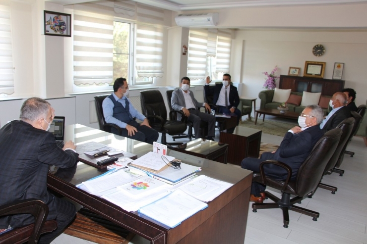 143 Dönümlük Hazine Arazisinde Tıbbi Ve Aromatik Bitkiler Üretilecek