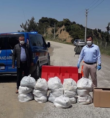 Karantinadaki Mahalleye Gıda Desteği