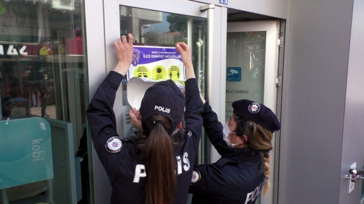 Nazilli Polisi Sosyal Mesafeye Dikkat Çekti