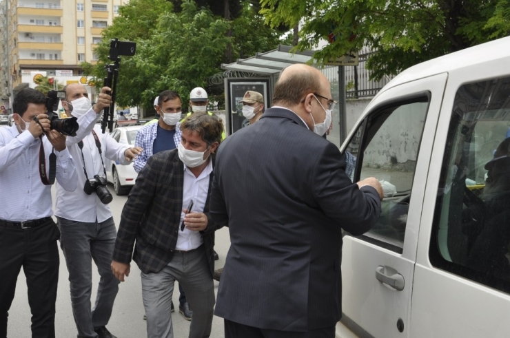 Nizip’te Maske Dağıtıldı