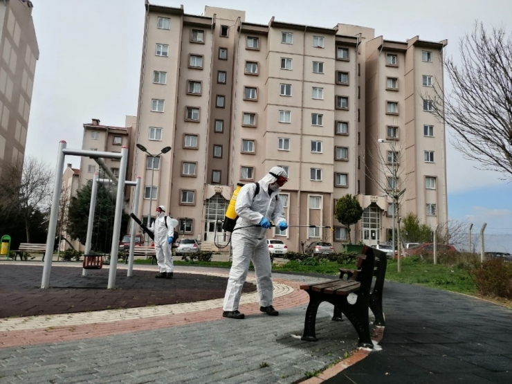 1 Haftada 381 Park Ve Yeşil Alan Dezenfekte Edildi