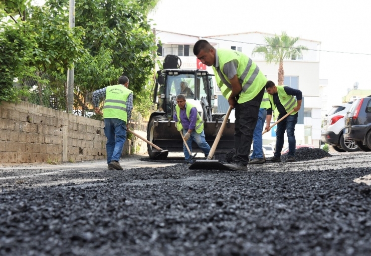 Toroslar’da Yol Çalışmaları Devam Ediyor