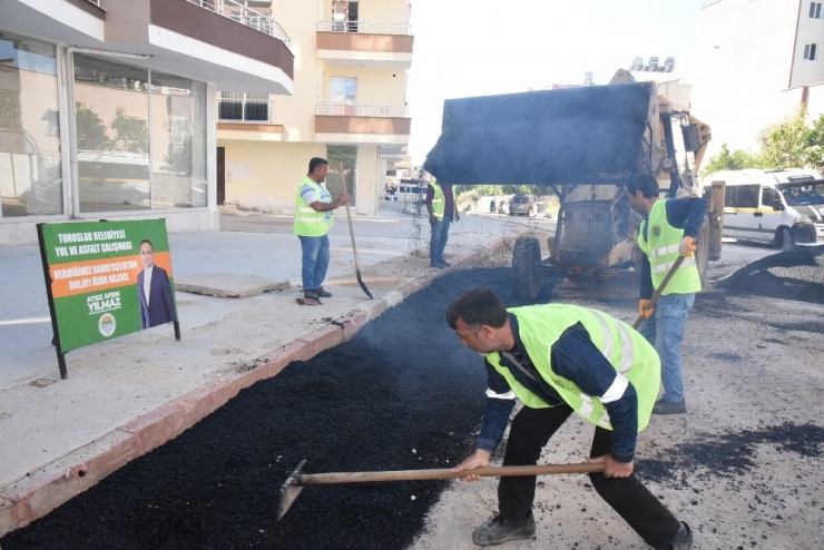 Toroslar’da Yol Çalışmaları Devam Ediyor