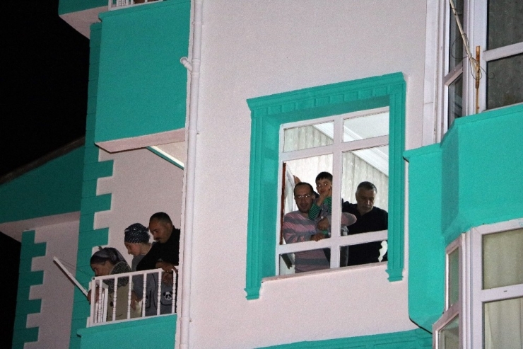 Yozgat Valiliği ‘Balkon Etkinliği’ İle Vatandaşları Eğlendiriyor