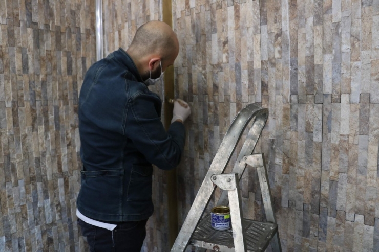 Destek Kredisiyle İş Yerini Yeniledi, Heyecanla Saç Keseceği İlk Günü Bekliyor