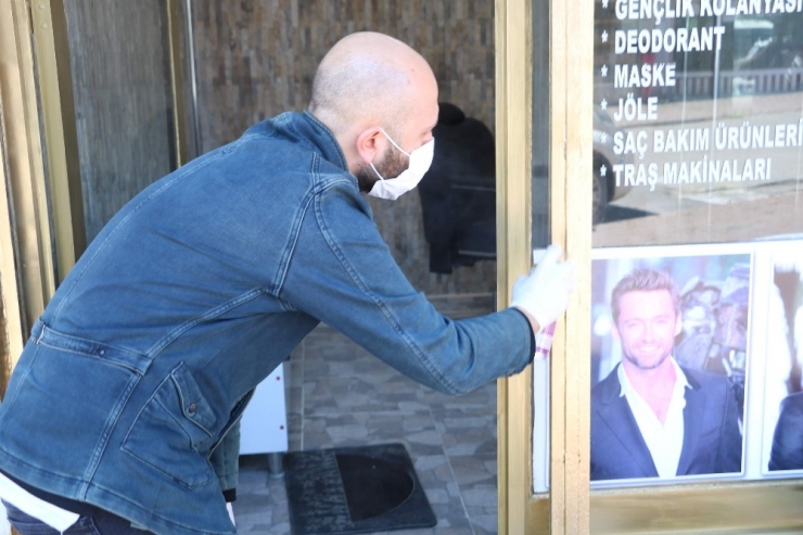 Destek Kredisiyle İş Yerini Yeniledi, Heyecanla Saç Keseceği İlk Günü Bekliyor